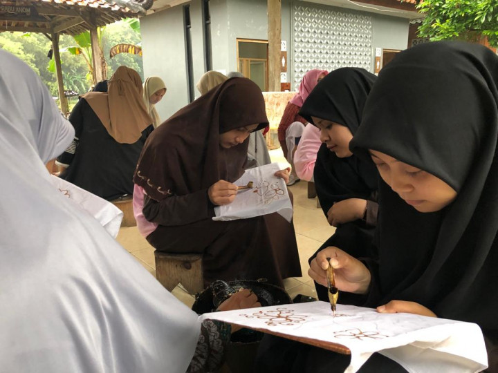 Milenial di DIY Diajak Melestarikan Batik