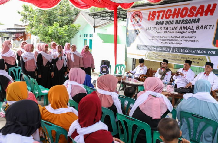 Relawan Beri Bimbingan Praktik Keagamaan kepada Majelis Taklim di Deli Serdang