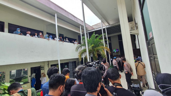 Vonis Bharada E Curi Perhatian Para Pegawai PN Jaksel