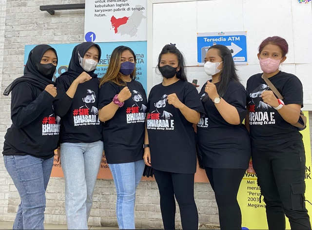 Pendukung Richard Eliezer Kompak Berkaos Save Bharada E