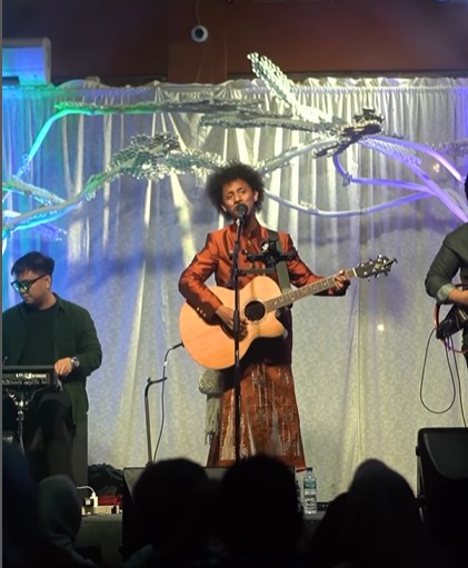 Fiersa Besari Puji Lagu Raim Laode Berjudul Komang yang Viral di TikTok