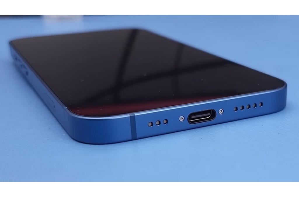 Apple dirumorkan berencana untuk membatasi fungsionalitas USB-C di iPhone.