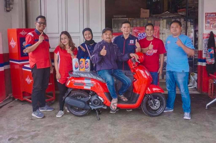 Ogah Beli Oli Palsu, 2 Warga Jabar Malah Dapat Motor Baru