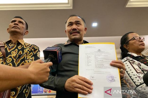 Kasus Baru, Kamaruddin Laporkan Ferdy Sambo Cs Atas Dugaan Pencurian Uang