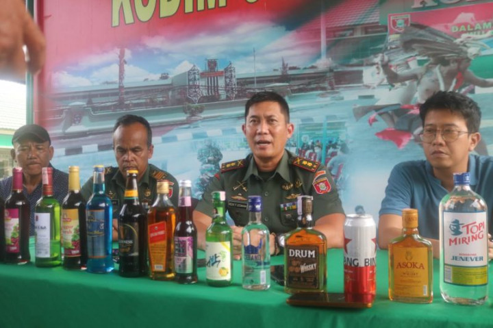 Ratusan Botol Miras Ilegal di Tarakan Disita