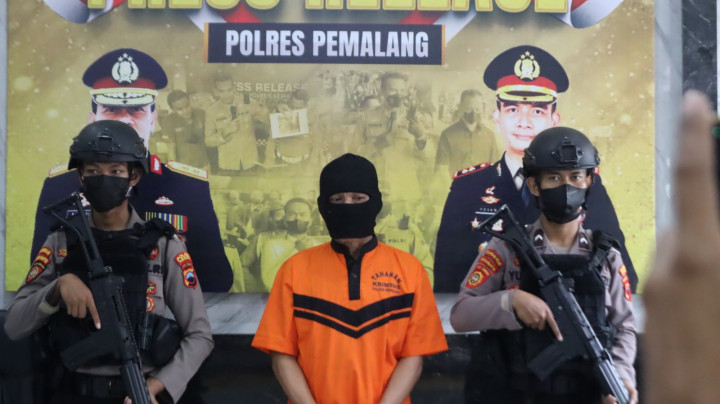 Polres Pemalang Bekuk Oknum Kades Tilap Anggaran Desa Rp425 Juta