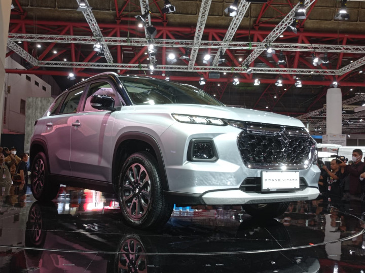 Suzuki Grand Vitara Intai Segmen SUV, Modal Mild Hybrid