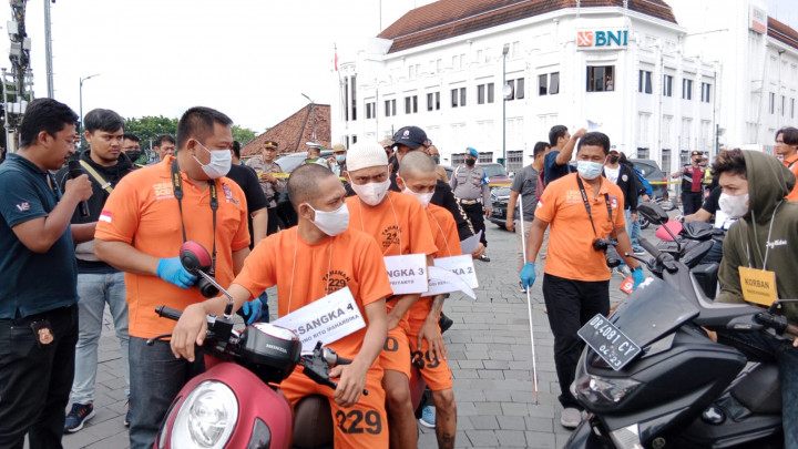 Polisi Rekonstruksi Kasus Kekerasan di Titik Nol Kilometer Yogya