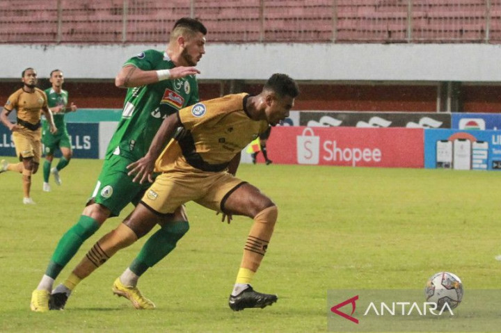 Dewa United Curi Tiga Poin dari Markas PSS Sleman