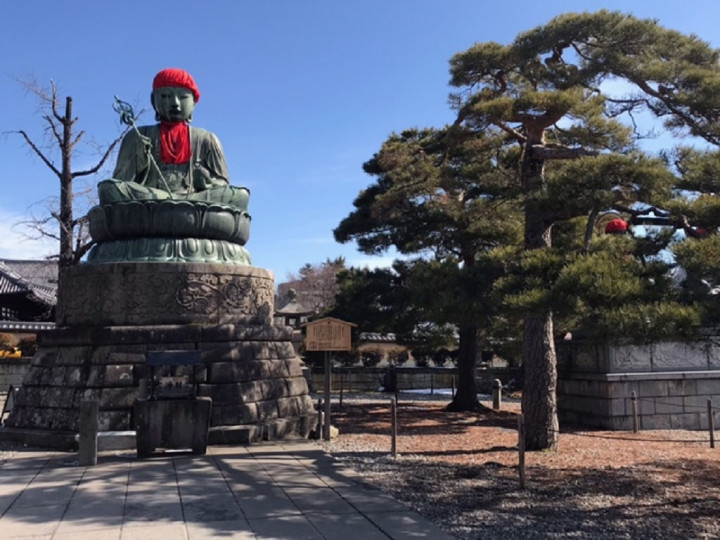 Menyusuri Kuil Buddha Bersejarah di Nagano Jepang
