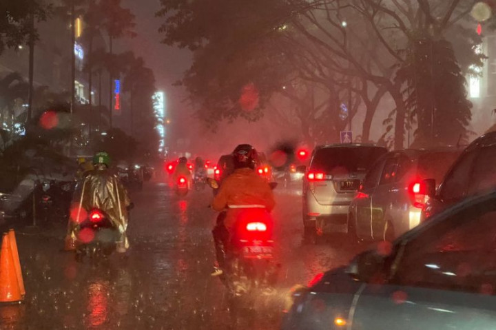 BMKG Prakirakan Hujan Intensitas Ringan Hingga Lebat Guyur Indonesia Hari ini