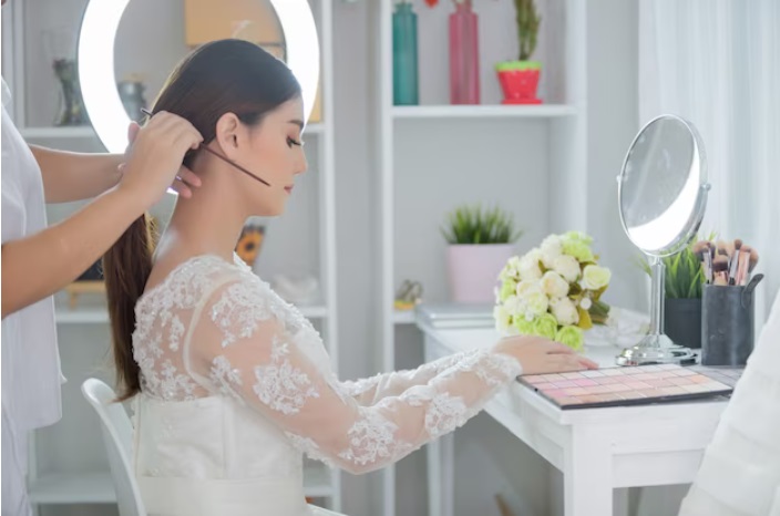 Tren Nikah di KUA? Ini Tips Make Up yang Bikin Orang Lain Pangling