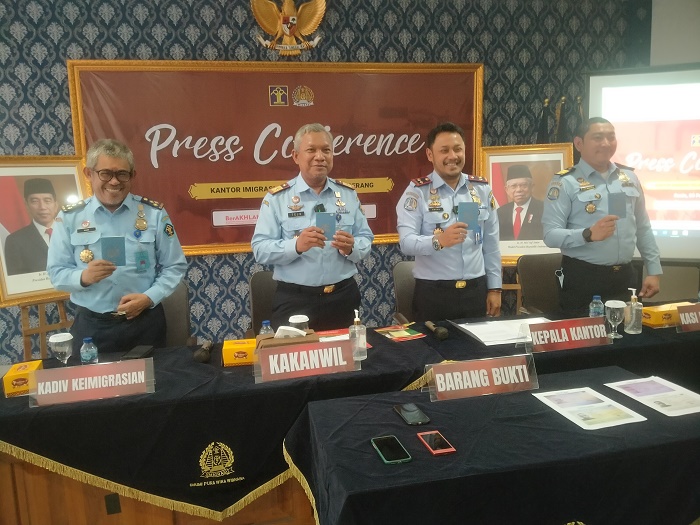 Bikin Onar, 4 WN Kenya Dideportasi Imigrasi Tangerang