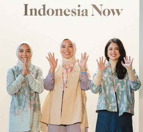 Hadiah 14 Tahun Berkarya, Kami. Pamer Keindahan Kain Tapis Lampung di New York Fashion Week 2023