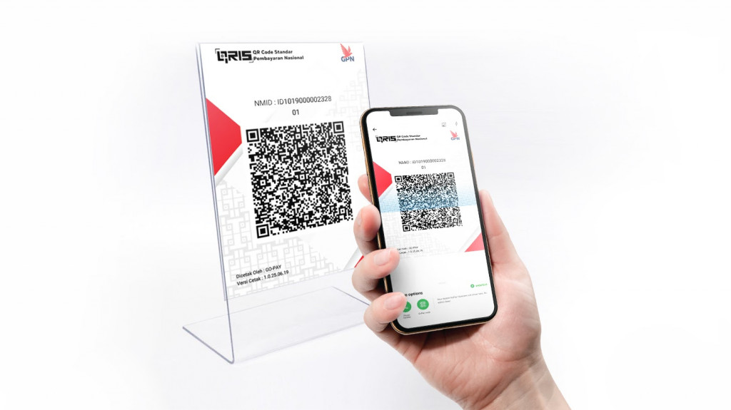 Scan QRIS di aplikasi Gojek.