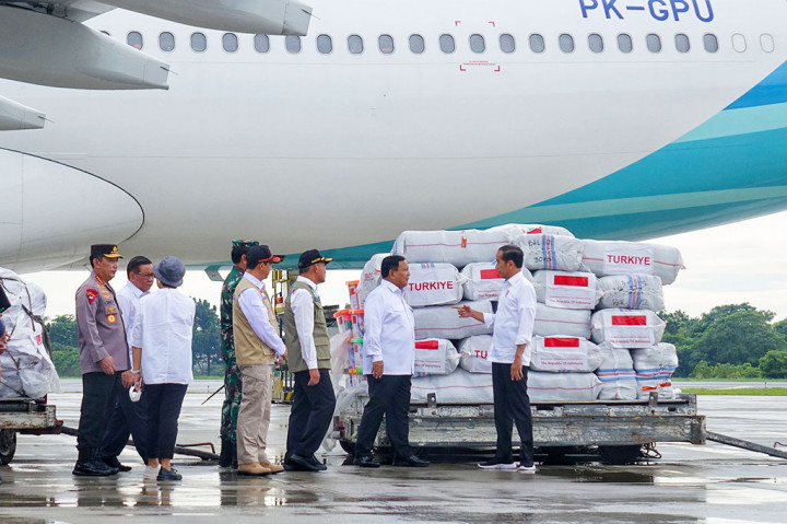 Momen Jokowi Lepas Bantuan untuk Korban Gempa Turki dan Suriah