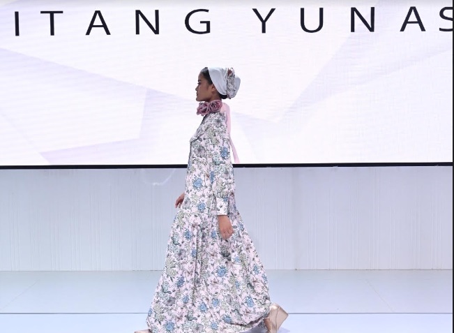 Sejarah Bani Umayyah Menjadi Inspirasi Itang Yunasz Ciptakan Koleksi Raya 2023