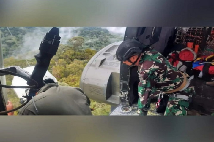 Detik-detik Heli Super Puma TNI AU Evakuasi Kapolda Jambi