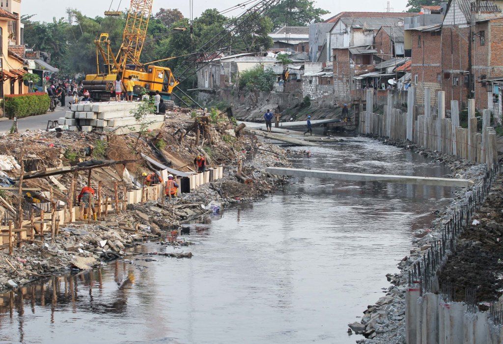 Normalisasi Ciliwung Terus Berjalan 3 2 Km Pembebasan Lahan Dilakukan