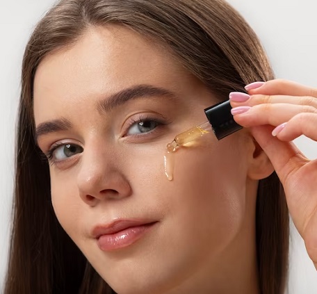 3 Minyak Ringan A+ untuk Mengatasi Kulit Menua dan Garis Halus