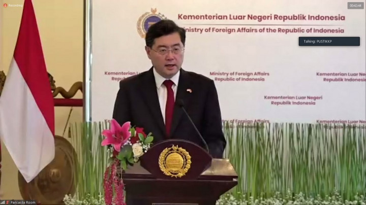 Menlu Tiongkok Janjikan Penyelesaian Kereta Cepat Tidak Molor