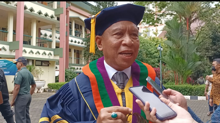 Jokowi Diklaim Telah Izinkan Zainudin Amali Fokus Urus PSSI