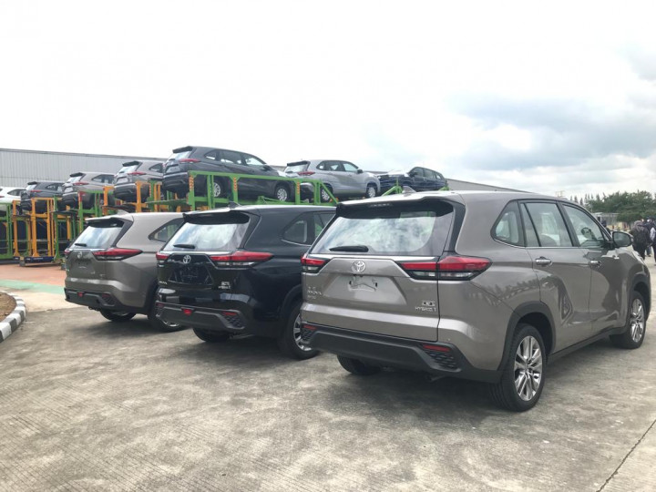 Pesan Jokowi untuk Toyota: Nama 'Kijang' Harus Tetap Ada