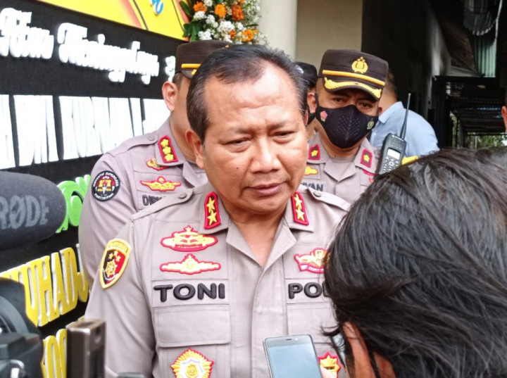 Cuaca Buruk, Helikopter Rombongan Kapolda Jatim Mendarat Darurat di Tulungagung