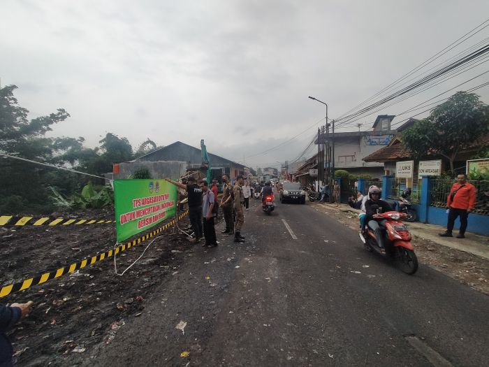 TPS Depan SD Argasari Tasikmalaya Akhirnya Ditutup
