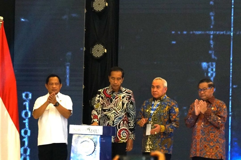 Presiden Minta Pemda Jaga Pasokan dan Harga Pangan