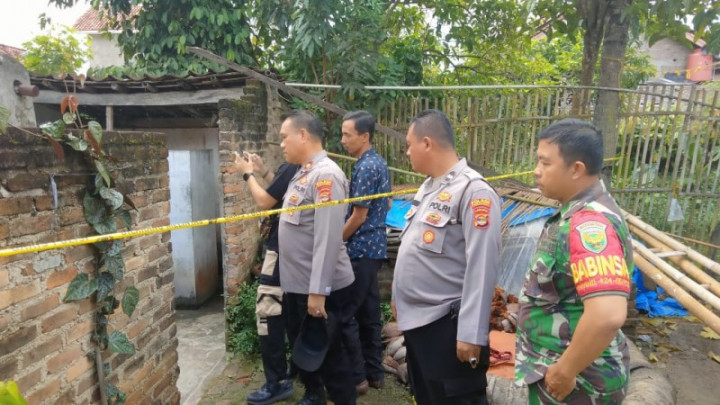 Diduga Bunuh Diri, Seorang Nenek di Pringsewu Lampung Ditemukan Tewas di Dalam Sumur