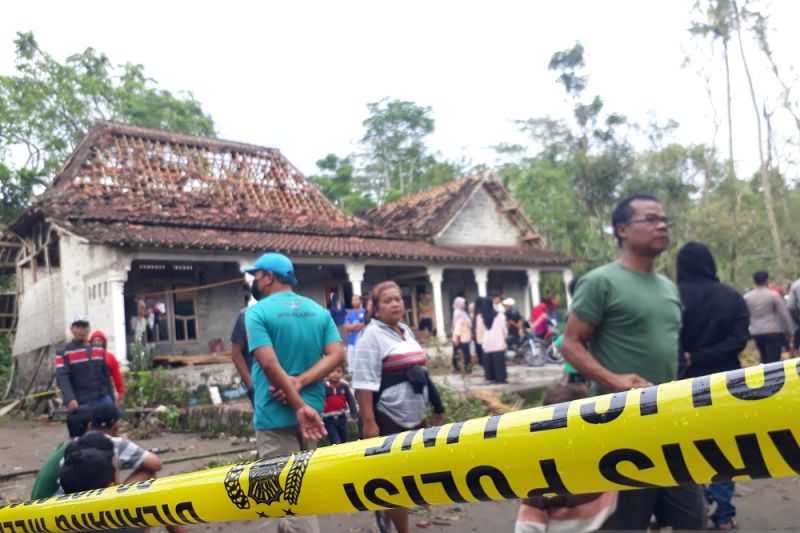 Kasus Ledakan Bubuk Mesiu di Blitar Masih Didalami