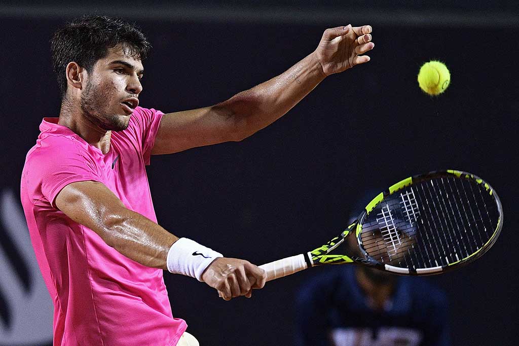 Tenis: Juara Bertahan Alcaraz ke Semifinal Rio Open
