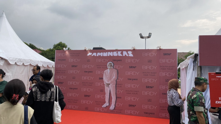 Antusiasme Penggemar Padati Konser Pamungkas di Jakarta