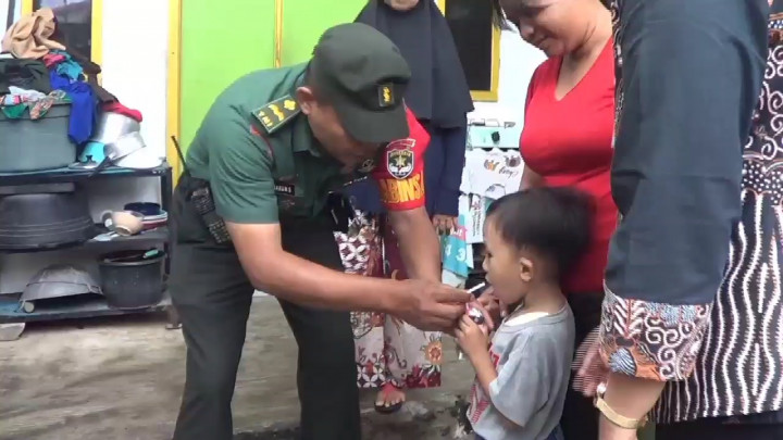 Berantas <i>Stunting</i> di Jakut, Babinsa Kawal Asupan Gizi 244 Anak