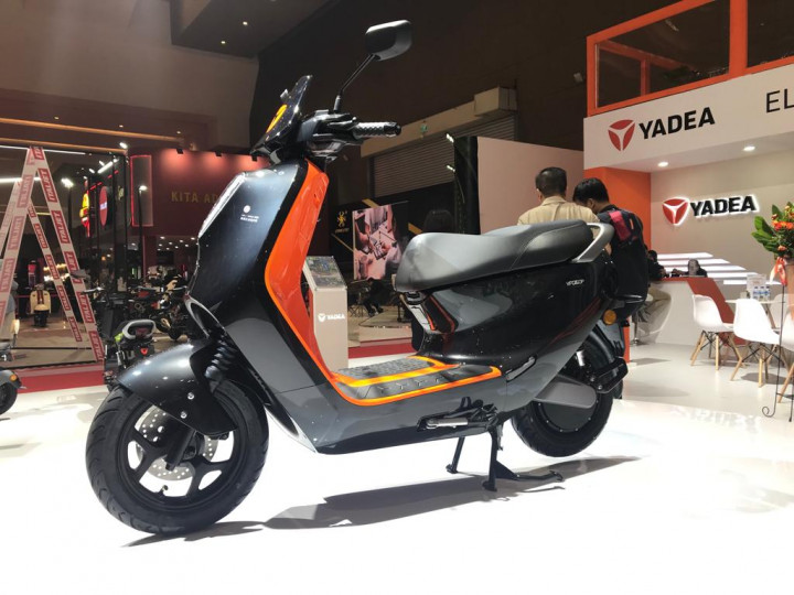 5 Alasan Motor Listrik Yadea Laris Manis di IIMS 2023