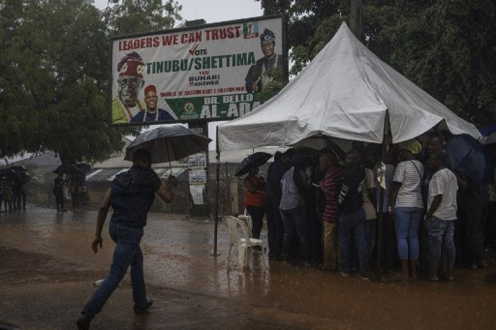 Pemilu Nigeria Ditunda di Tengah Memburuknya Situasi Keamanan