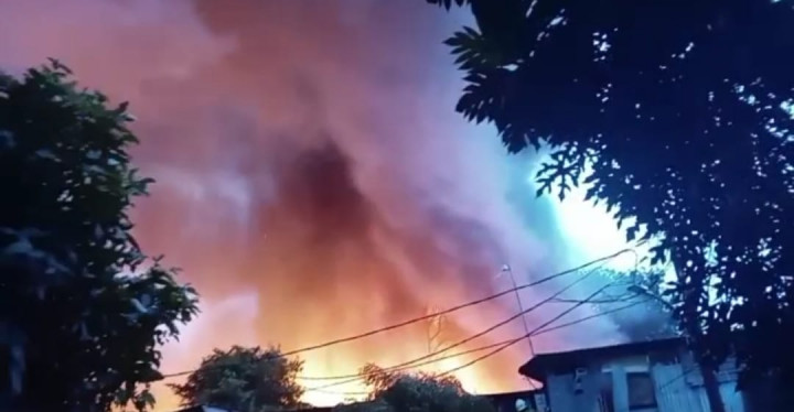 Puluhan Rumah di Tanah Abang Terbakar