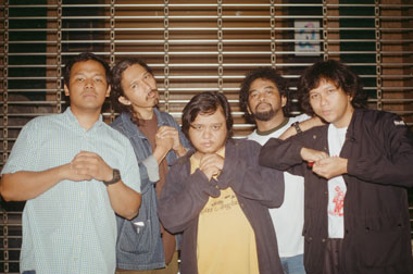 Grup Egg Punk taRRkam Rilis Album Penuh Perdana Bertajuk <i>Fresh Grad</i>