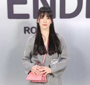 Curi Perhatian di Milan Fashion Week 2023, Ini Potret Menawan Song Hye Kyo Jadi Duta Global Fendi