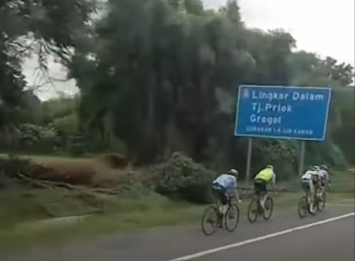 Viral Pesepeda Terobos Jalan Tol, Diduga Warga Negara Asing