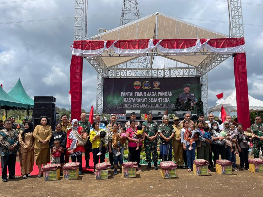 24 WBP Lapas Kelas IIA Pematang Siantar mengikuti kegiatan program ketahanan pangan di Kabupaten Simalungun, Senin, 27 Februari 2023. Dokumentasi/ istimewa
