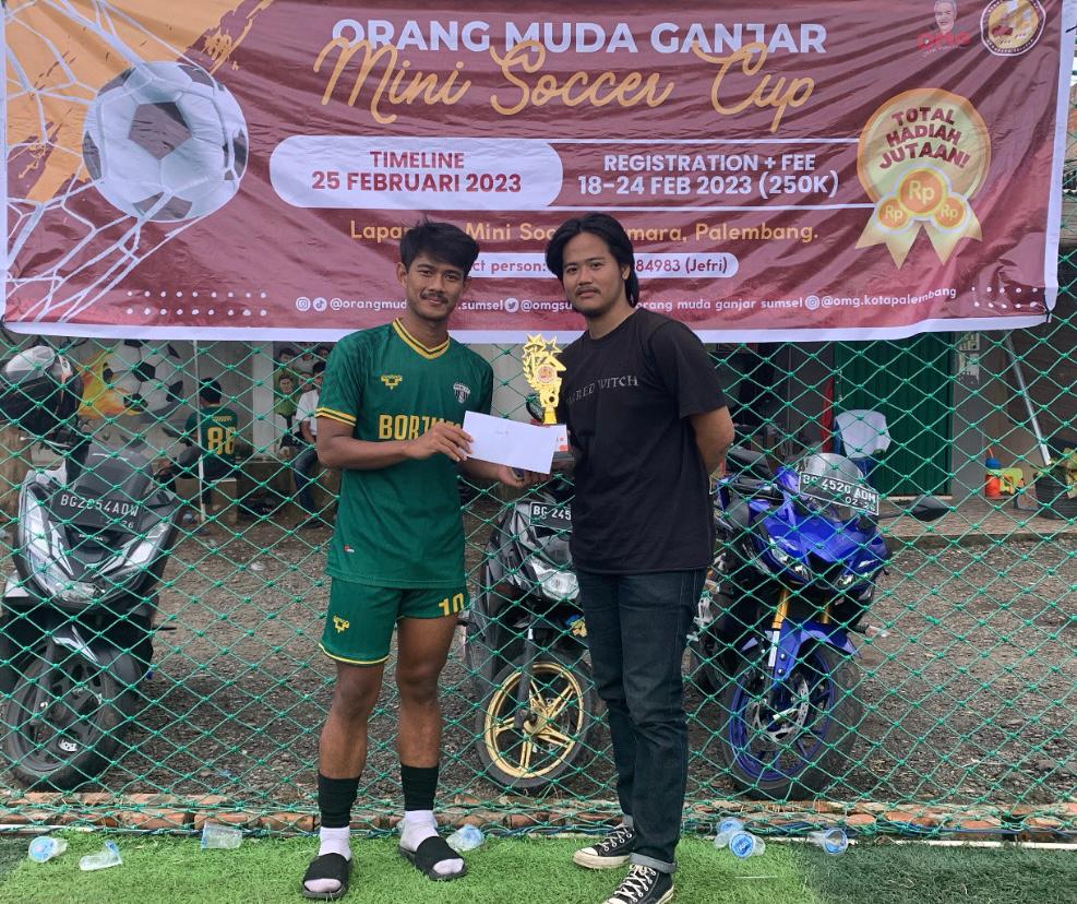 Orang Muda Ganjar (OMG) menggelar silaturahmi dengan komunitas mini soccer di Sumatra Selatan. Dokumentasi/ istimewa
