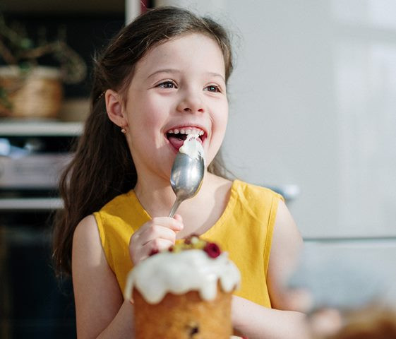 Dr. Zairida Noor, Ms, SpGK berikan tips waktu snacking anak saat bulan puasa. (Foto: Ilustrasi/Dok. Pexels.com)