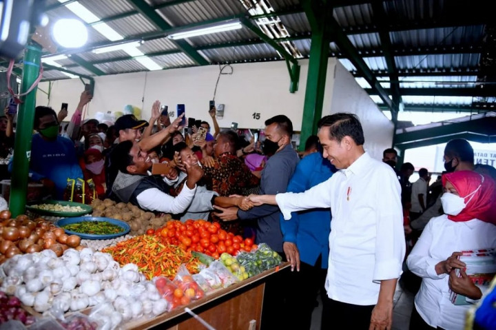 Presiden Cek Harga Sembako di Pasar Tenguyun Tarakan