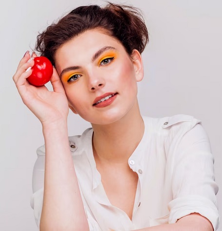 Tomat, mengandung antioksidan lycopene, yang melawan radikal bebas yang menyertai penuaan. (Foto: Ilustrasi. Dok. Freepik.com)