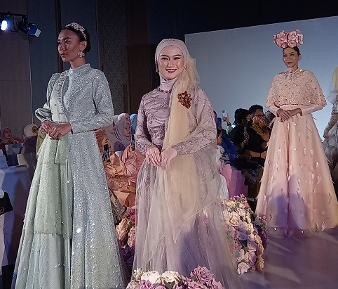 Koleksi 'Bloom in Fantasy' Yanti Adeni. 