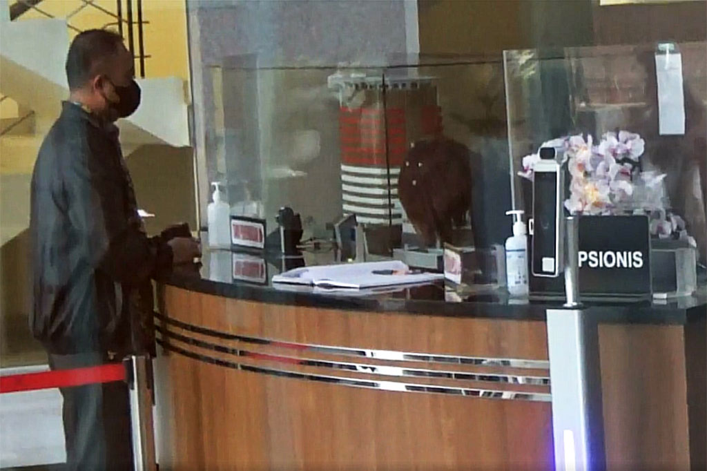 Bungkam, ASN Tajir Rafael Alun Trisambodo Tiba di KPK