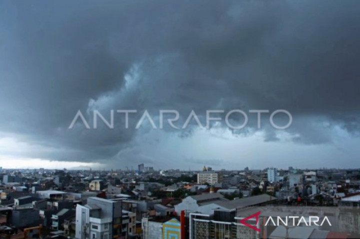 Waspada! Cuaca Buruk di Makassar Sepekan ke Depan