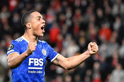 Apes! Gelandang Leicester Youri Tielemans Absen Enam Pekan